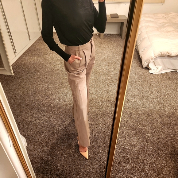 MM Lafleur Black minimalist, turtleneck, long sleeve knit, winter basics, layers - Picture 1 of 10